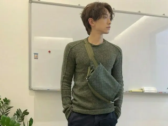 RAIN（ピ）、ブランドバックよりも視線を引く最強の肩幅…スタイル抜群で胸キュン