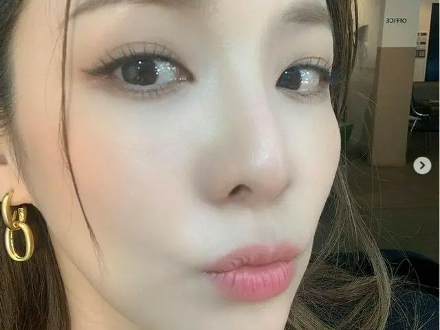 元「2NE1」DARA、超ドアップで近況公開…「チェリン（CLの本名）ちゃん、誕生日おめでと」