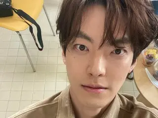俳優キム・ウビン、そんなに見つめられたら…胸キュンセルフィー公開