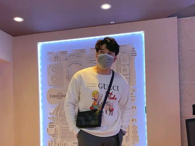「SUPER JUNIOR」シンドン、歩くハイブランドショップ?!…“今日もカードで...”