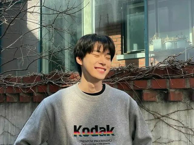 「NCT」ドヨン、保存したくなる彼氏ショット…かわいい子犬系男子の日常（動画あり）