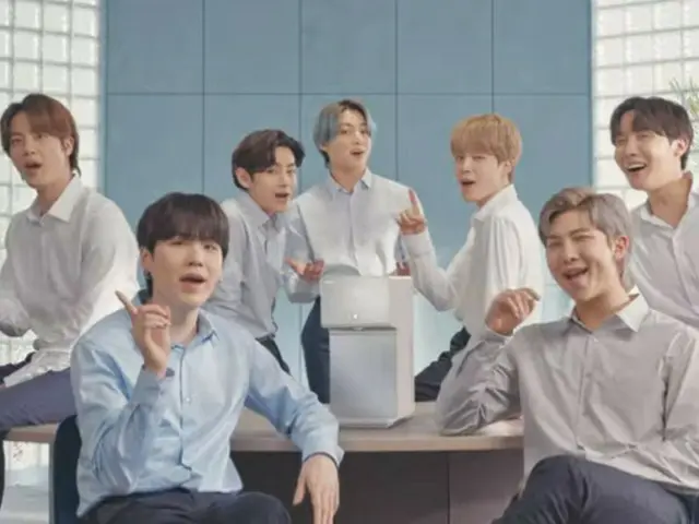 「BTS（防弾少年団）」、透明感のあるビジュアルと淡いカラーのシャツ姿でいっそうさわやか（動画あり）