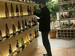 俳優チョン・ジョンミョン、ワインに魅せられた近況を公開