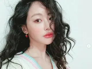 オ・ヨンソ、愛らしい自撮りショット…パーマヘアにファンも称賛