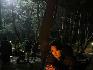 俳優ソン・スンホン、撮影中に暖をとる姿も絵になる男
