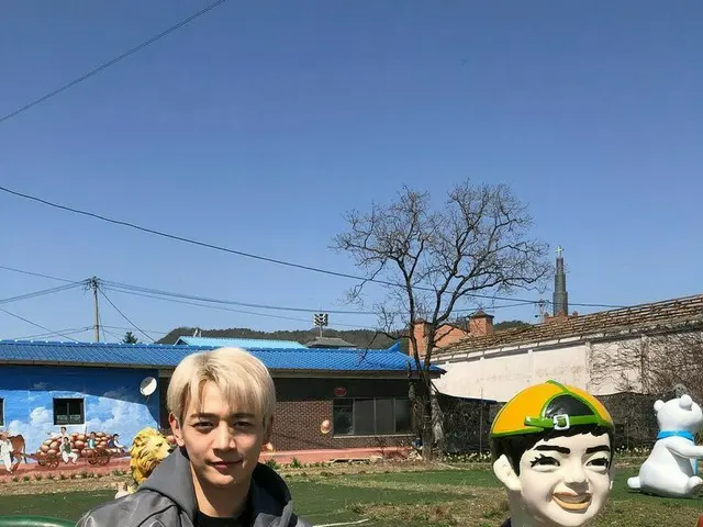 「SHINee」ミンホ、ソン・ヒョンジュとの義理を果たした…「簡易駅」撮影時のビハインドカット公開
