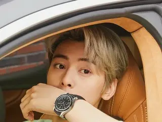 チャ・ウヌ（ASTRO）、時計グラビア公開…“時計よりチャ・ウヌの顔に目が”