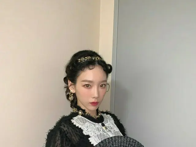 「少女時代」テヨン、この日は中世時代のお姫様コンセプト?!…輝く美貌