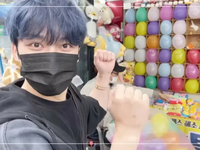 キム・ジェジュン、愉快な姿でヒーリング与える…”釜山に行ってきた 最高の天気だった ㅠㅠ”（動画あり）