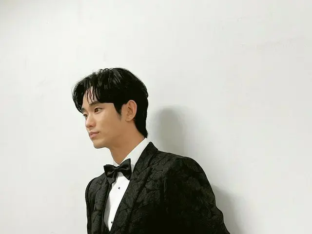 キム・スヒョン、信じて見る俳優のかわいい魅力とシックな魅力…“存在自体が幸せ♥”