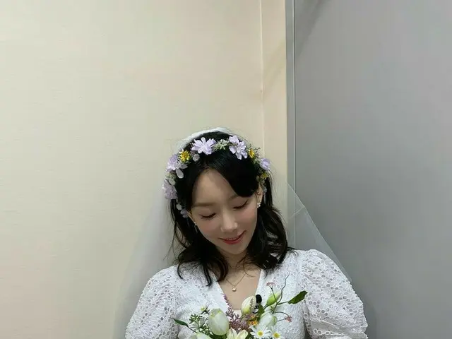 「少女時代」テヨン、美しいウエディングドレス姿…Nucksalと「驚きの土曜日」認証ショット