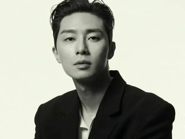 俳優パク・ソジュン、白黒でよりいっそうイケメンな男神ビジュアル