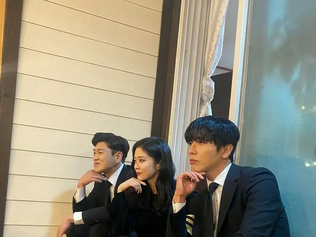 ジョン・ヨンファ（CNBLUE）＆チャン・ナラ＆カン・ホンソク、ブラックスーツでカリスマ発散