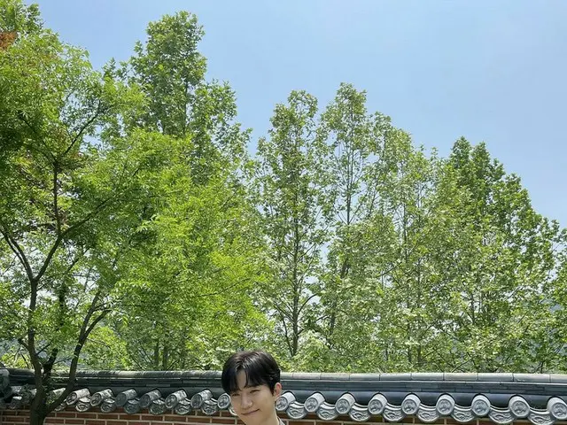 「2PM」ジュノ、夏の入り口で…爽やかな彼氏ショット