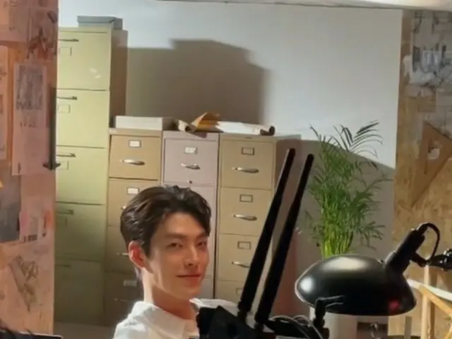 俳優キム・ウビン、甘い笑顔にキュンキュン（動画あり）
