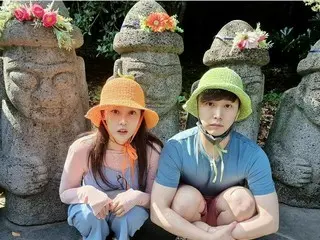 「SUPER JUNIOR」ソンミン＆キム・サウン夫婦、まだまだ新婚気分な済州島旅行