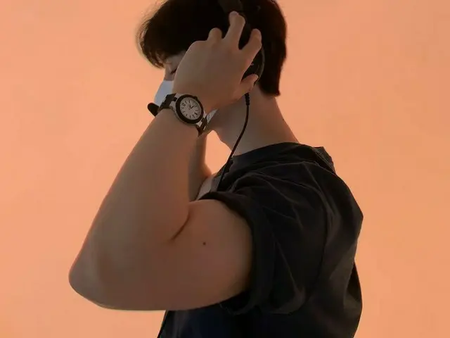 「2PM」ジュノ、二の腕が顔より大きい?!…たくましい腕にキュン♥