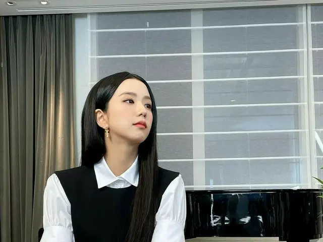「BLACKPINK」ジス、清楚な衣装で人形美貌爆発