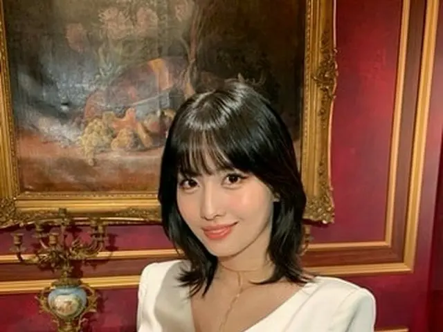 「TWICE」モモ、輝くアイドルビジュアル