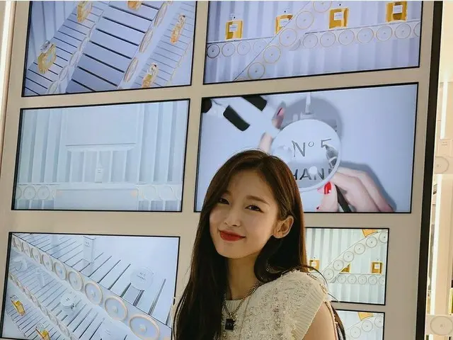 「OH MY GIRL」アリン、成熟したシックな姿で異なる魅力発散