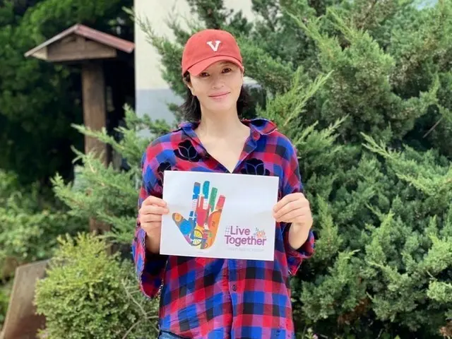 女優キム・ヘス、俳優リュ・スンリョンの指名で“#LiveTogether”チャレンジに参加