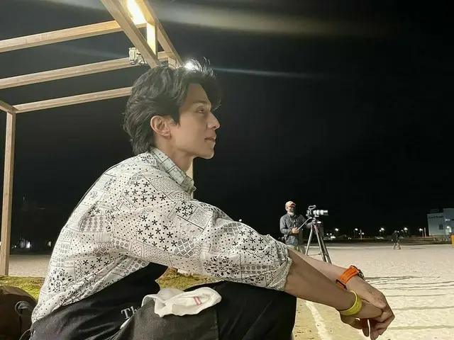 俳優イ・ドンウク、思わず見とれる美しい横顔…フォト by スヒョン（AKMU）