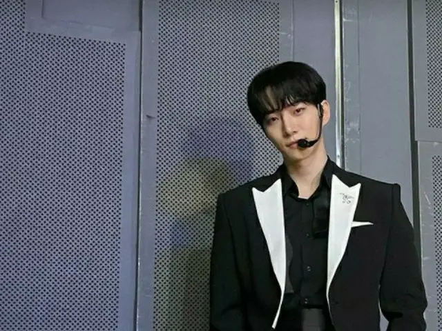 「2PM」ジュノ、「音楽中心」のビハインドカットを公開…セクシーなスーツ姿にキュン♥