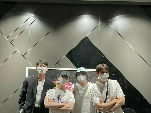 「2AM」チョグォン、デビュー13周年を迎え「2AM」完全体ショットを公開…“もう少しだけ待って”