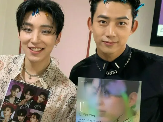 「2PM」テギョン、ムン・ジョンアプ（元B.A.P）とのユニークなツーショット