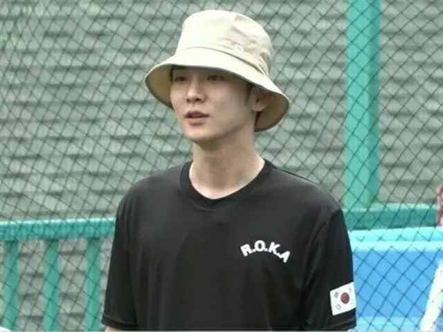「SHINee」Key（キー）、軍楽隊同期の前で分隊長オーラ発散…「私は1人で暮らす」（動画あり）