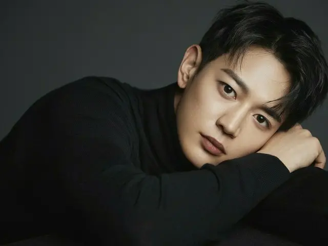 「SHINee」ミンホ、俳優としての新プロフィール写真を公開