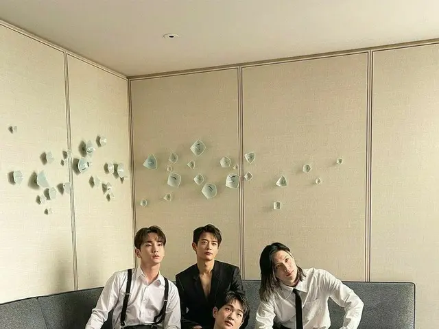 「SHINee」ミンホ、「marie claire」カバー撮影のビハインドを公開!!