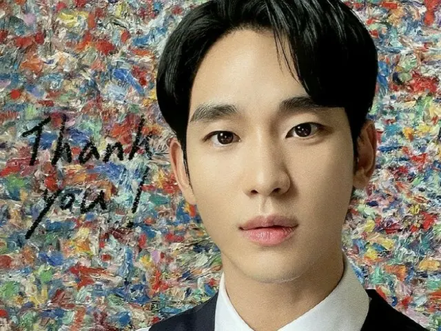 俳優キム・スヒョン、自己発光、近距離撮影ほどわかる完ぺきビジュアル！
