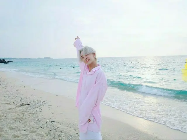 「SEVENTEEN」ジョンハン、現実味ゼロのビジュアル…爽快な姿にキュン