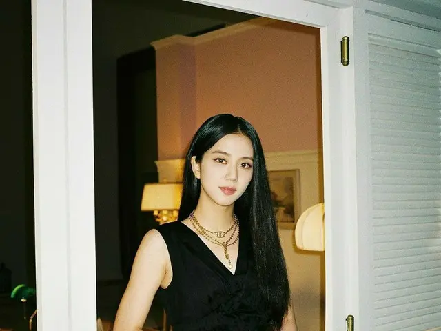 「BLACKPINK」ジス、女神のような姿で「BLACKPINK THE MOVIE」広報