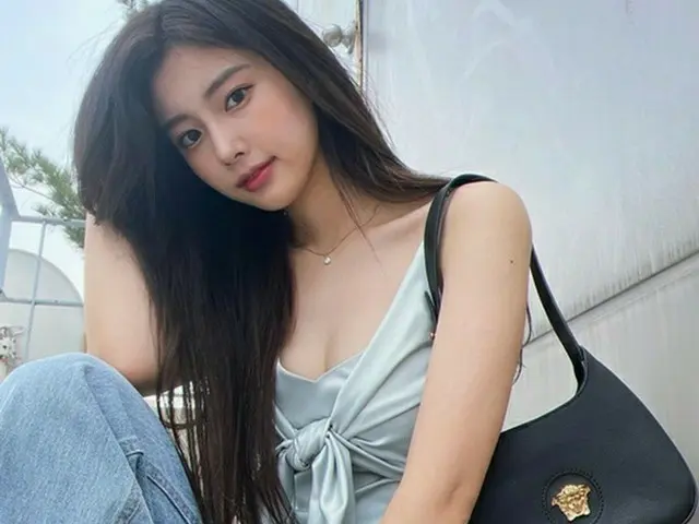 元「IZ*ONE」カン・へウォン、攻めたビスチェコーデ…清純美にセクシーまで