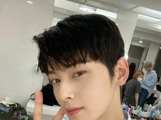 チャ・ウヌ（ASTRO）、「THE SHOW」1位でファンたちに感謝…顔も心も“天才”