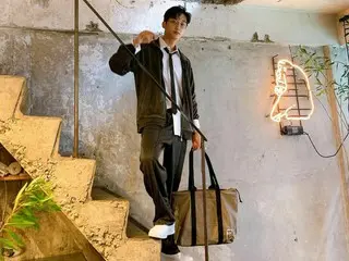 ジニョン（B1A4）、メガネにカーディガンで彼氏ショット完成