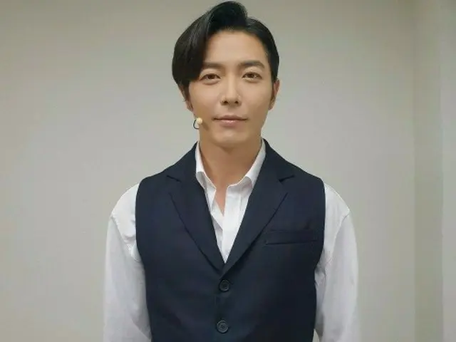 俳優キム・ジェウク、久しぶりに挨拶！”魅惑的な男性の代名詞と言える魅力的なまなざし”