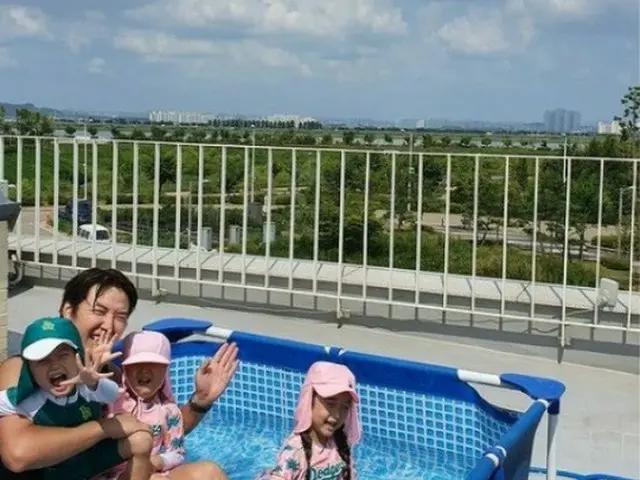 Maybee♥ユン・サンヒョン、3姉弟のために屋上ウォーターパーク開園…幸せ満点の笑顔