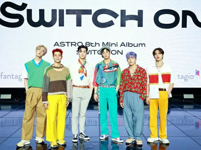 「ASTRO」、「SWITCH ON」がオリコンの週間洋楽アルバムランキングで1位に!!