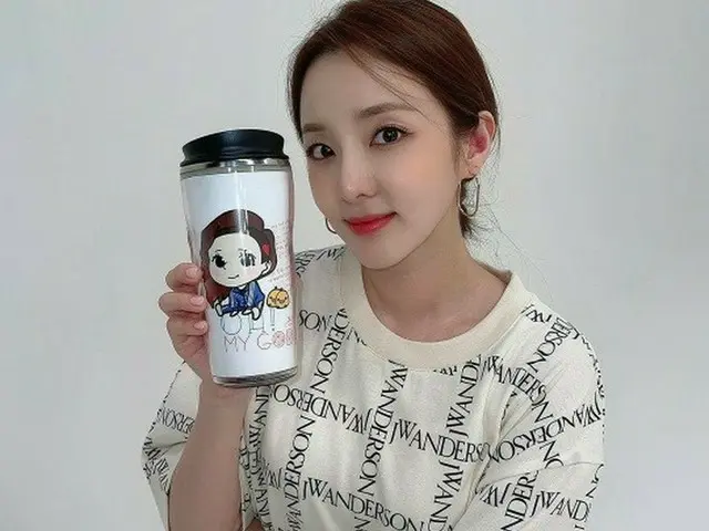 元「2NE1」DARA、最強の童顔ビジュアル誇示…この美しさは反則
