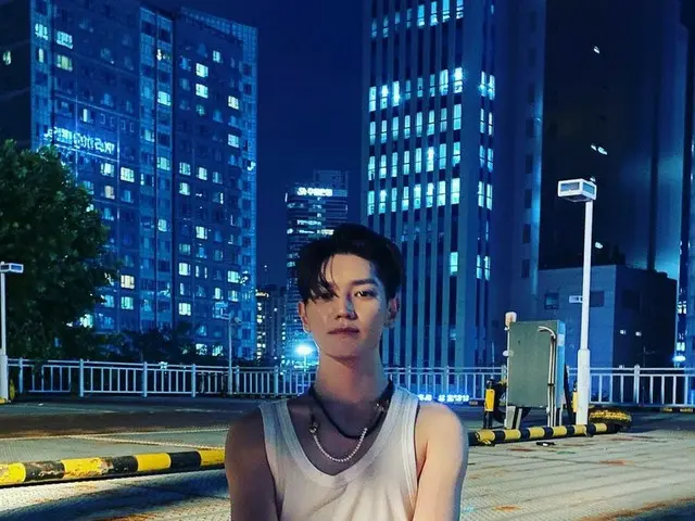 「NCT」テヨン、ジャケ写撮影中にカリスマ置いてかわいい表情♥
