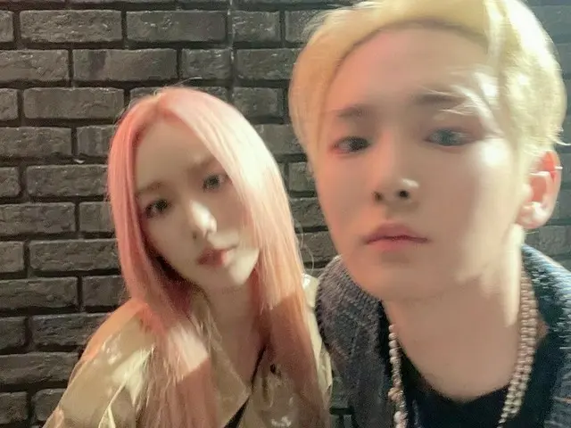 「SHINee」Key（キー）＆「少女時代」テヨン、「Hate that…」のMVの衣装でツーショット…“なぜ僕らはじっとしてられないんだろう”