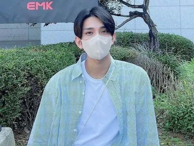 「SEVENTEEN」ジョシュア、ビジュアルも心も格好いい…これぞ彼氏ショット
