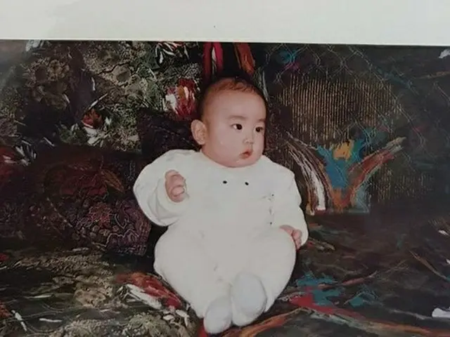 「SHINee」Key（キー）、誕生日を迎え百日写真と育児日記を公開…“両親がアイデンティティを作ってくださった”
