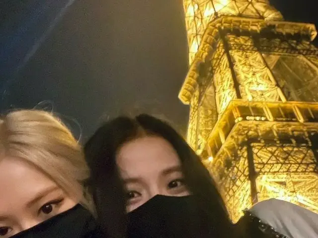「BLACKPINK」ジス＆ロゼ、マスクをしてもエッフェル塔より輝く美貌