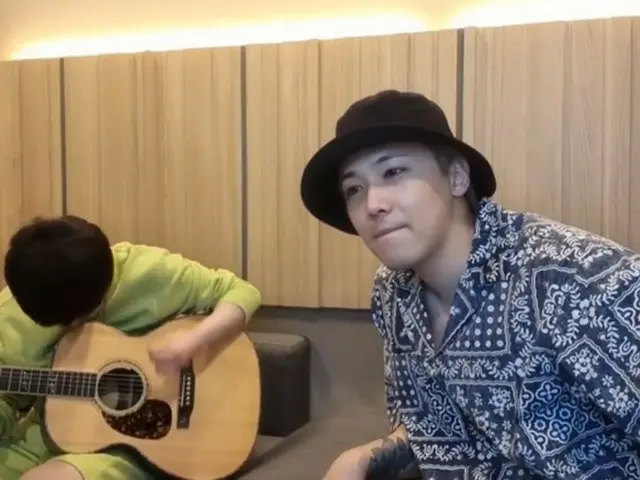 「FTISLAND」イ・ホンギ、大好きなロックバンドの歌を熱唱…”何を食べたらこんなにカッコいい？”（動画あり）