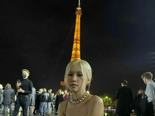「BLACKPINK」ロゼ、インスタにパリファッションウイークに参加した近況を公開