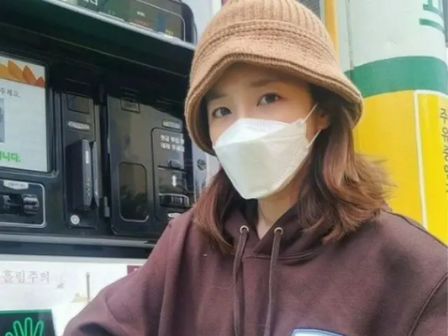 元「2NE1」DARA、セルフ給油も一人でテキパキ「私の方法でのヒーリング 」